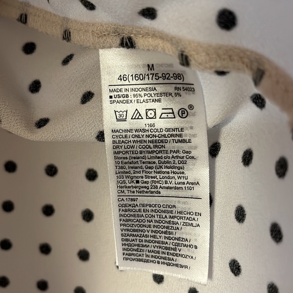 Women’s Banana Republic dot blouse cram/blush with black size medium - Picture 4 of 5